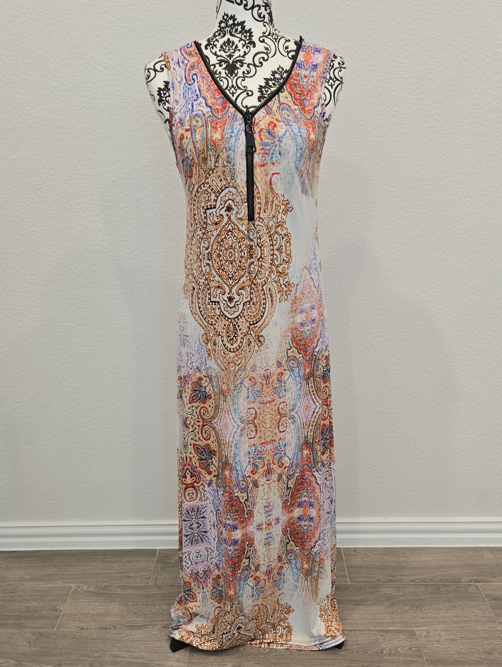 Sleeveless Paisley Maxi Dress in Multicolor
